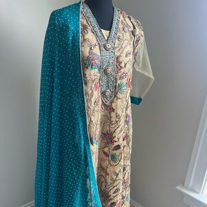 Pakistani/Indian gown kameez formal wear